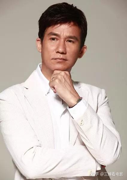 著名男演員的愛(ài)的紐帶與日常趣事揭秘