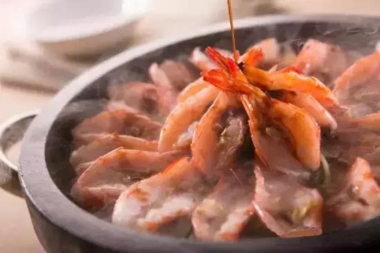 粵菜創(chuàng)新風潮，傳統(tǒng)與現(xiàn)代完美融合的美食探索