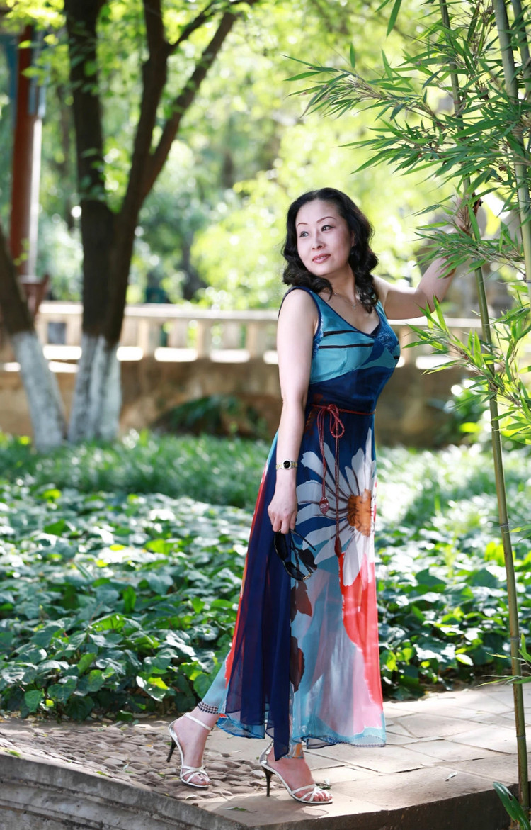 武漢小巷中的隱藏美食寶藏，最新熟女美食探秘