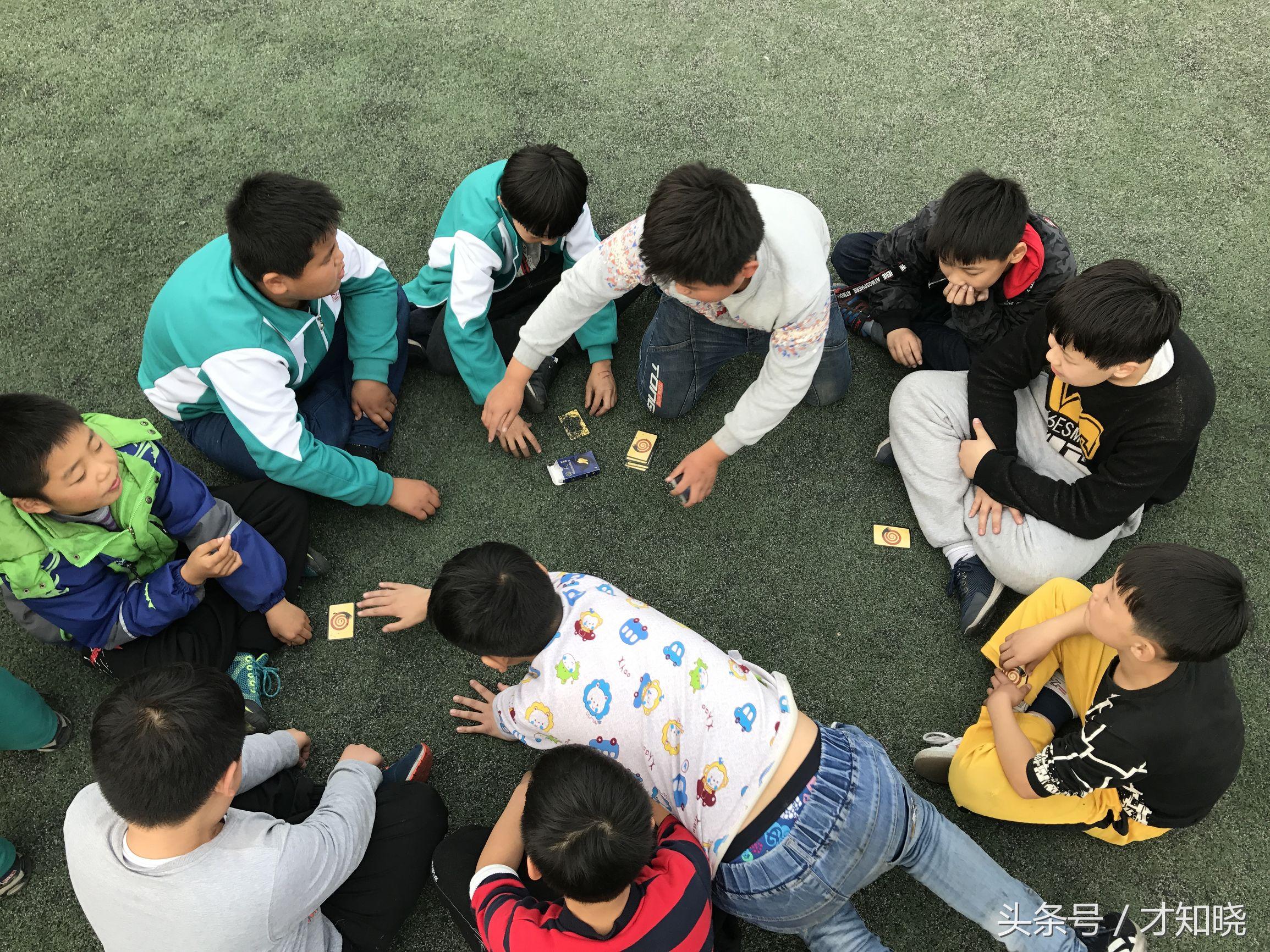 小城悠閑時光里的友情盛宴與最新閑游戲體驗