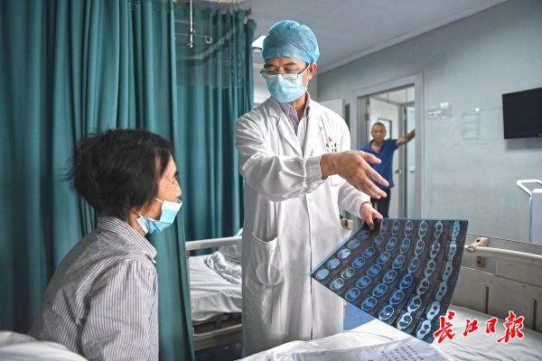 最新病情更新與心靈之旅，自然美景中的內(nèi)心平和與寧靜探尋