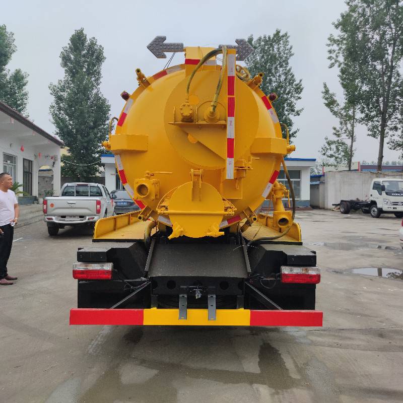 排污車最新,排污車最新，環(huán)保出行新選擇???