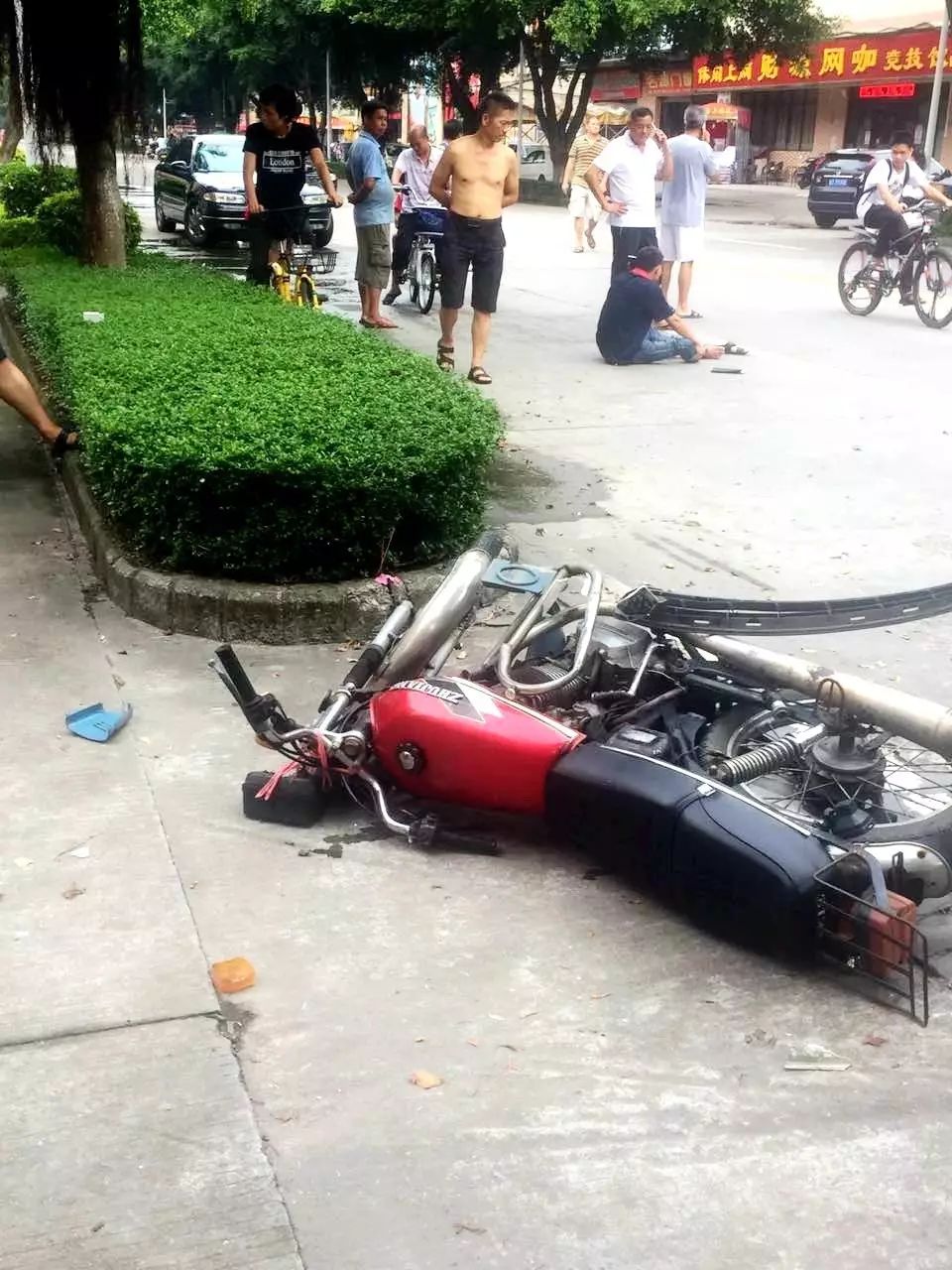 中山摩托車事故與日常趣事，意外中的溫情紐帶