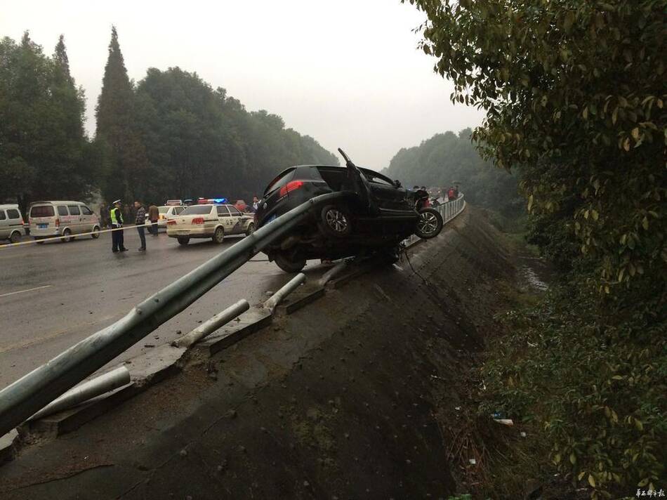 揭秘車禍背后的故事，探尋屯留路段美食秘境探索之旅