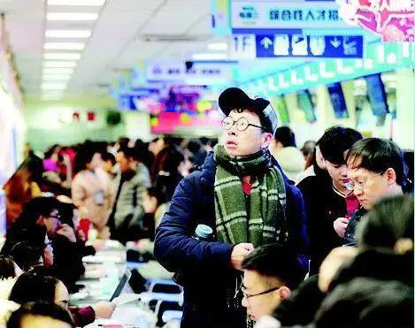 臺前貼吧最新招聘信息，學(xué)習(xí)成長，自信成就之旅啟程